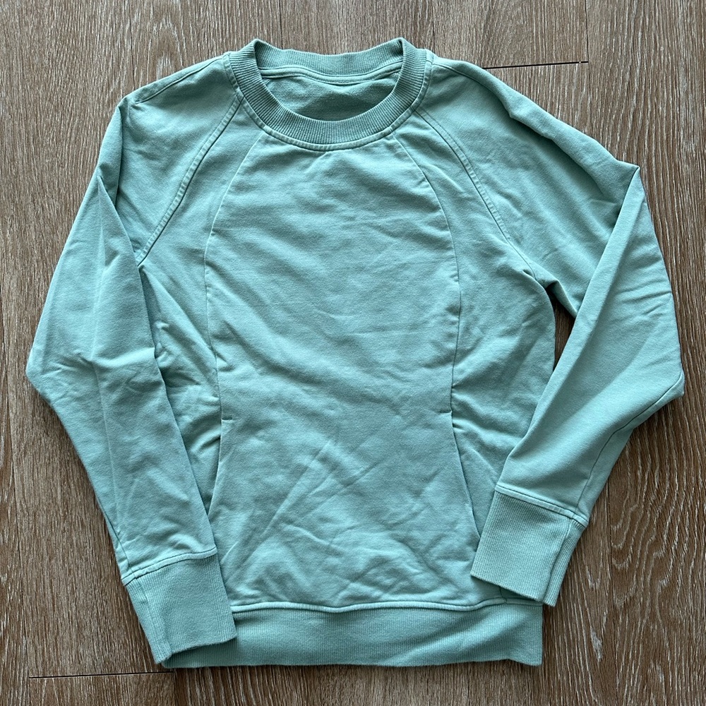 Lululemon sweatshirt